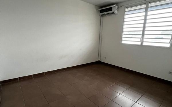 Appartement à louer    3 pièces •  Kourou