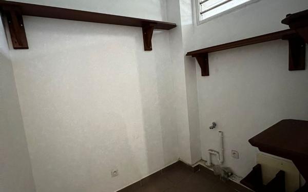 Appartement à louer    3 pièces •  Kourou