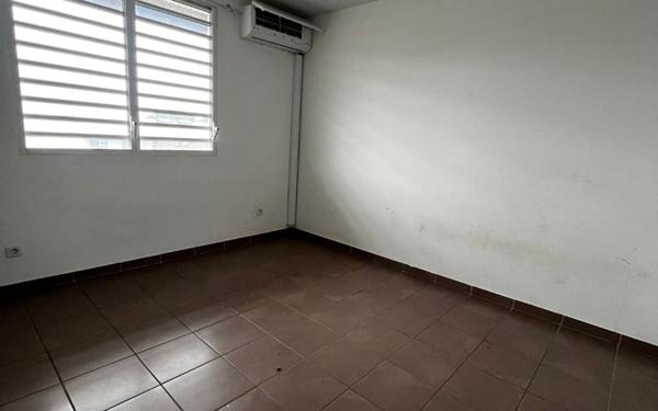 Appartement à louer    3 pièces •  Kourou