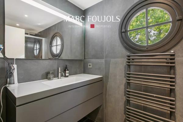 Neuilly Hôpital Américain : ravissante maison à l’abri des regards avec son jardin arboré