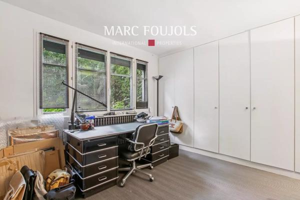 Neuilly Hôpital Américain : ravissante maison à l’abri des regards avec son jardin arboré
