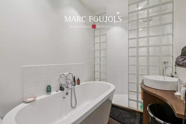Neuilly Hôpital Américain : ravissante maison à l’abri des regards avec son jardin arboré