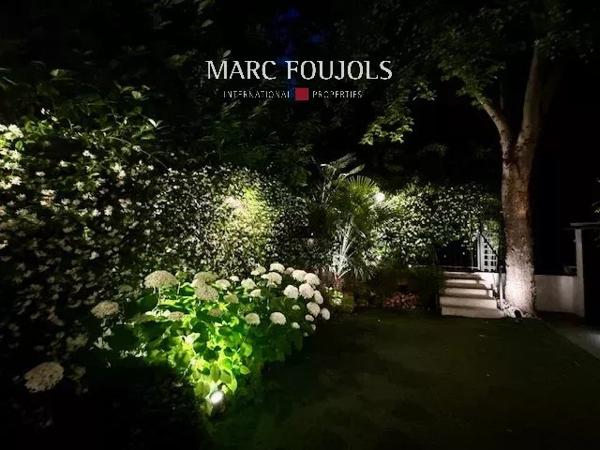 Neuilly Hôpital Américain : ravissante maison à l’abri des regards avec son jardin arboré