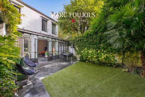Neuilly Hôpital Américain : ravissante maison à l’abri des regards avec son jardin arboré