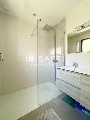 TOULOUGES (66), BELLE VILLA RECENTE, T4 AVEC PISCINE, GARAGE ET JARDIN