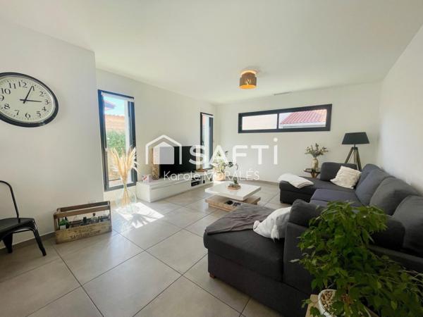TOULOUGES (66), BELLE VILLA RECENTE, T4 AVEC PISCINE, GARAGE ET JARDIN