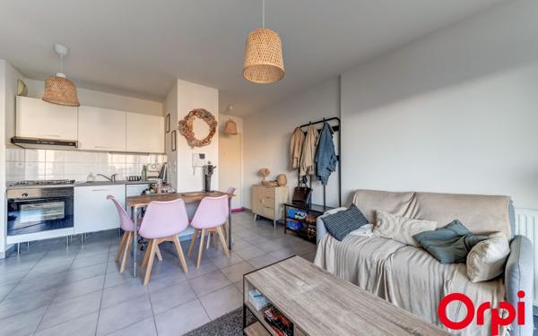 Appartement à vendre    2 pièces • 37 m2 Vénissieux