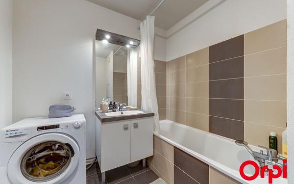 Appartement à vendre    2 pièces • 37 m2 Vénissieux