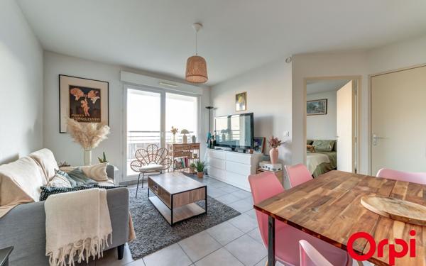 Appartement à vendre    2 pièces • 37 m2 Vénissieux