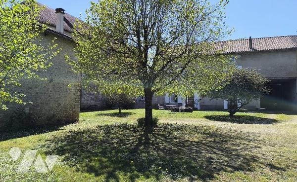 BELLE MAISON STUDIO GRAND JARDIN DEPENDANCES