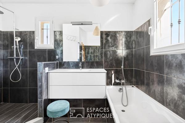 Villa méditerranéenne avec piscine et jardin paysager