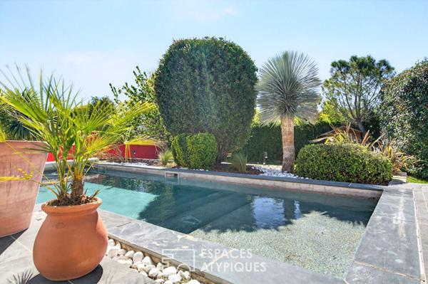 Villa méditerranéenne avec piscine et jardin paysager