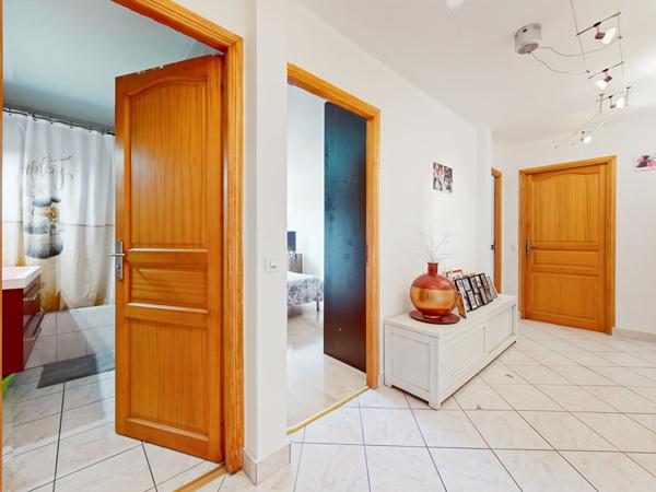 Appartement Vetraz Monthoux 5 pièce(s) 102.61 m² avec garage.