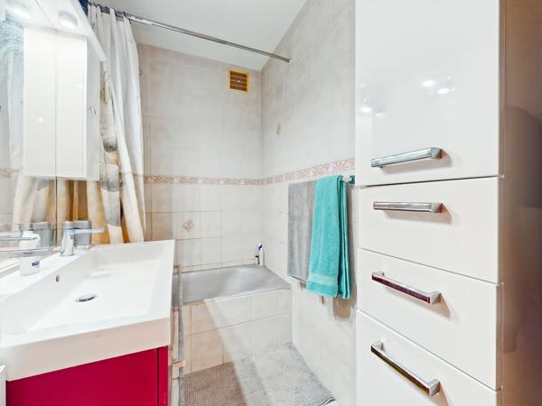 Appartement Vetraz Monthoux 5 pièce(s) 102.61 m² avec garage.