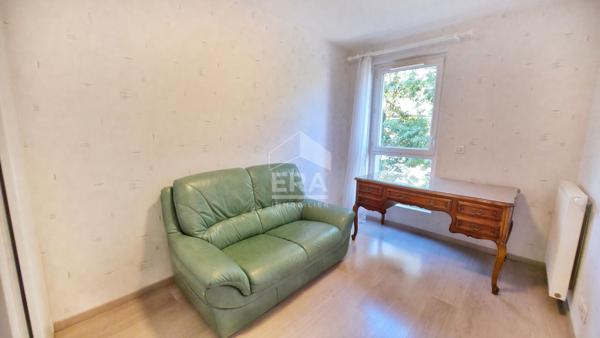 T4 meublé à louer avec balcon et cave proche du lac - garage en sus.