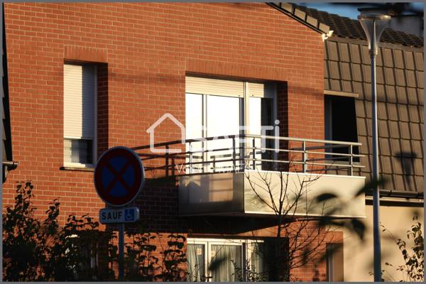 Résidence sécurisée dans un cadre verdoyant et calme.