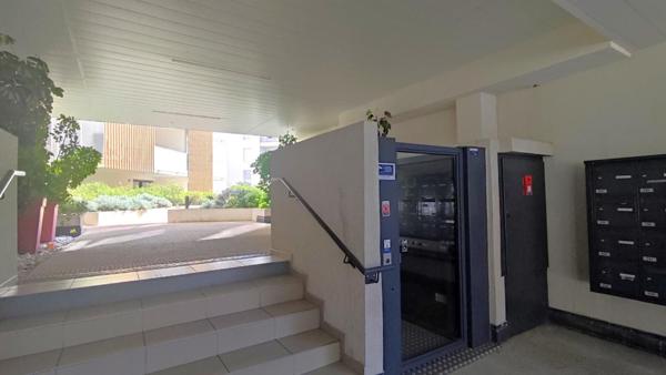 Appartement T3 avec terrasse et parking