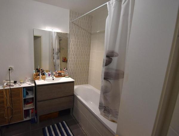 Appartement T3 avec terrasse et parking