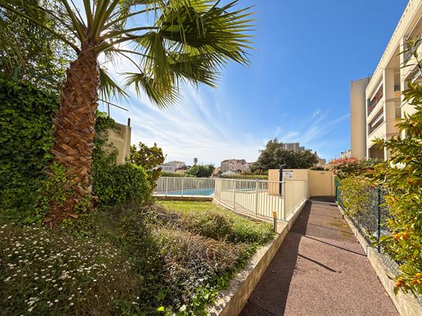 Appartement Cannes dernier étage 5 pièces 125.12 m2 150 m² terrasses