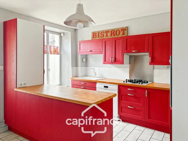 A GOUVERNES (77) - Maison à vendre 6 pièces 163 m² environ - jardin - cour - Véranda - Garage