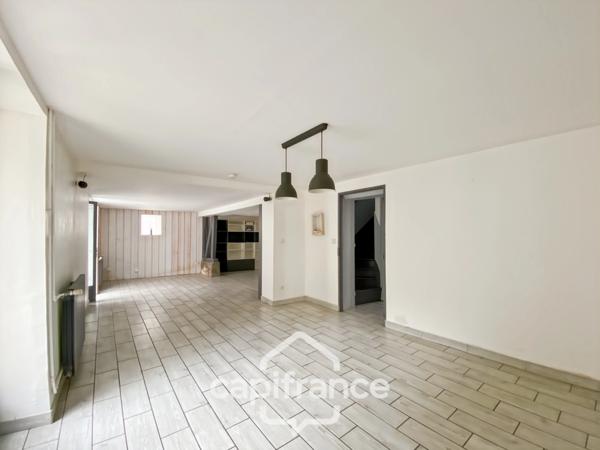 A GOUVERNES (77) - Maison à vendre 6 pièces 163 m² environ - jardin - cour - Véranda - Garage