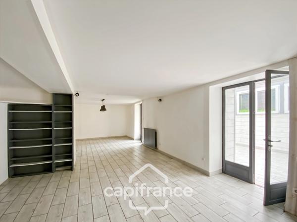 A GOUVERNES (77) - Maison à vendre 6 pièces 163 m² environ - jardin - cour - Véranda - Garage