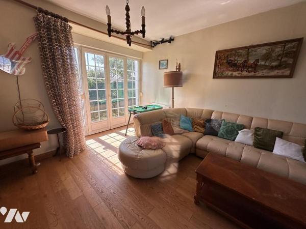 A VENDRE VANNES Sud, proximité Conleau, en impasse au calme, maison 198 m² hab. jardin 