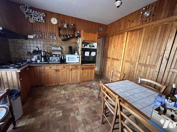 A VENDRE VANNES Sud, proximité Conleau, en impasse au calme, maison 198 m² hab. jardin 