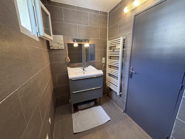Appartement
         4 pièces
        - 102 m² Exclusivité 390 000 € *