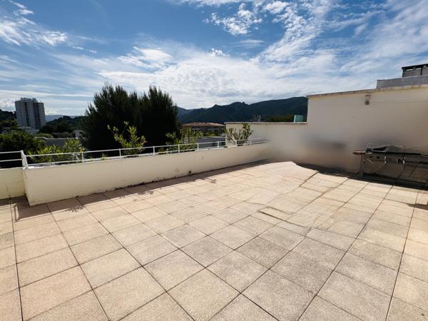 Appartement
         4 pièces
        - 102 m² Exclusivité 390 000 € *