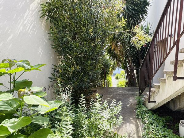 Appartement
         4 pièces
        - 102 m² Exclusivité 390 000 € *