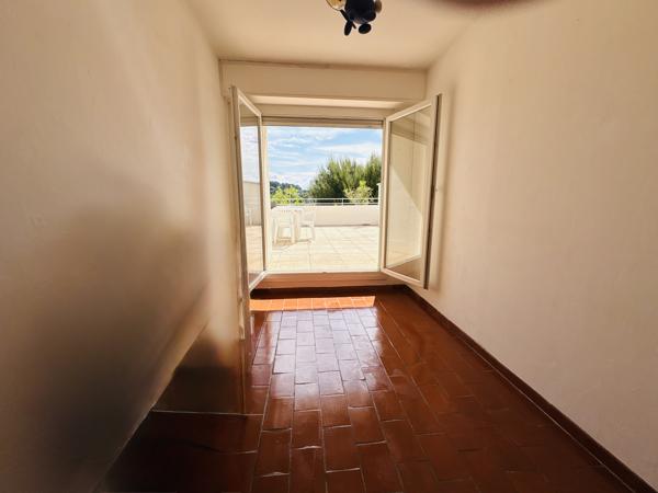 Appartement
         4 pièces
        - 102 m² Exclusivité 390 000 € *