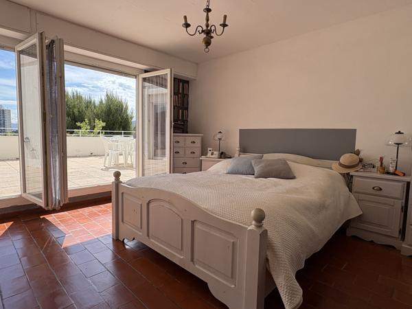 Appartement
         4 pièces
        - 102 m² Exclusivité 390 000 € *