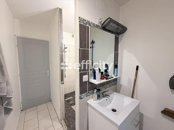 Maison
         6 pièces
        - 165 m² Exclusivité 259 000 € *