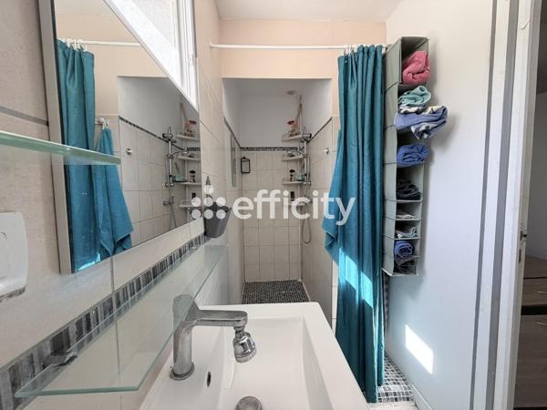 Maison
         6 pièces
        - 165 m² Exclusivité 259 000 € *
