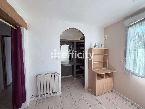 Maison
         6 pièces
        - 165 m² Exclusivité 259 000 € *
