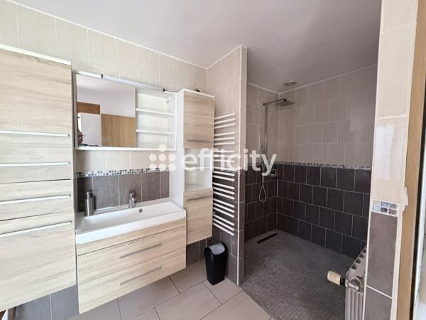 Maison
         6 pièces
        - 165 m² Exclusivité 259 000 € *
