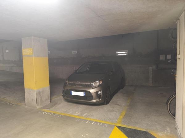 Parking / Garage à louer à Lyon 06