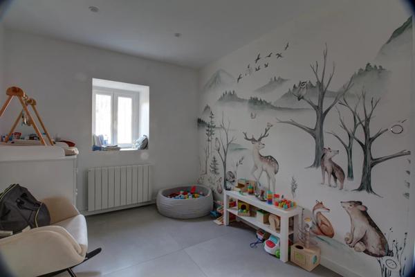 Location                                                      Appartement
                        
                     3 pièces                      73 m2                     à La Valla-en-Gier