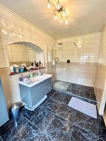 Maison à vendre 6 pièces 240m²