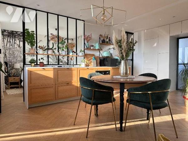 NOUVEAUTE Trente-Cinq Notaires - RENNES Centre.

Prenez l'ascenseur jusqu'au 6ème étage, mont...