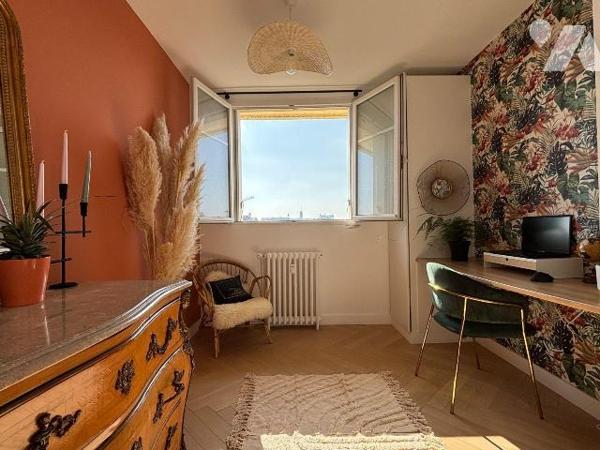 NOUVEAUTE Trente-Cinq Notaires - RENNES Centre.

Prenez l'ascenseur jusqu'au 6ème étage, mont...