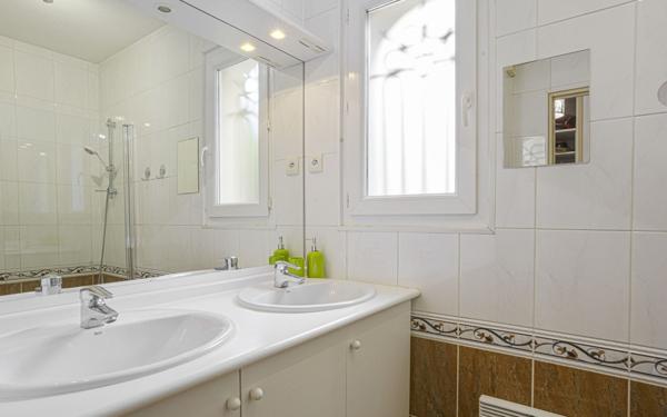 Appartement à louer    3 pièces • 50,89 m2 Ciboure