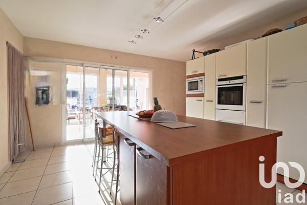 Maison d’architecte 6 pièces de 212 m² à Latour-Bas-Elne (66200)