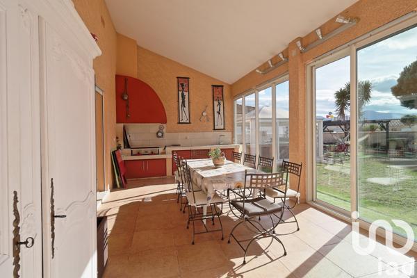 Maison d’architecte 6 pièces de 212 m² à Latour-Bas-Elne (66200)