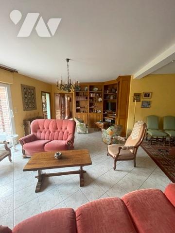 UNE MAISON A USAGE D'HABITATION