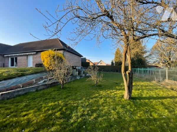 UNE MAISON A USAGE D'HABITATION