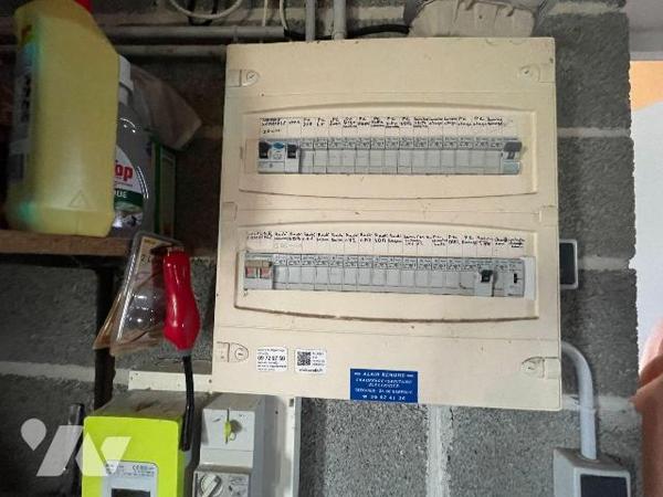 Maison dans un  bon état à Vendre à Trédrez-Locquémeau (22300) en Côtes-d'Armor (22)
Habitable...