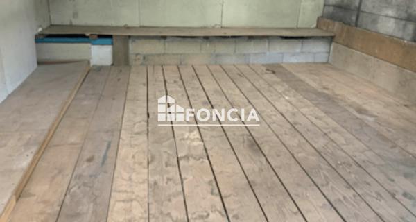 Location Local commercial 2 pièces 50 m² - Richebourg 78550