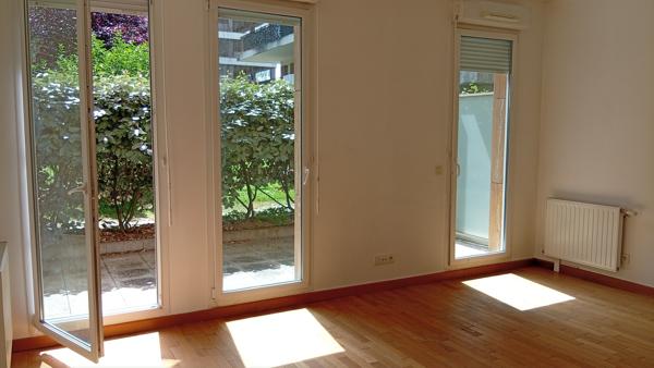 Appartement
         2 pièces
        - 48 m² Exclusivité 249 000 € *